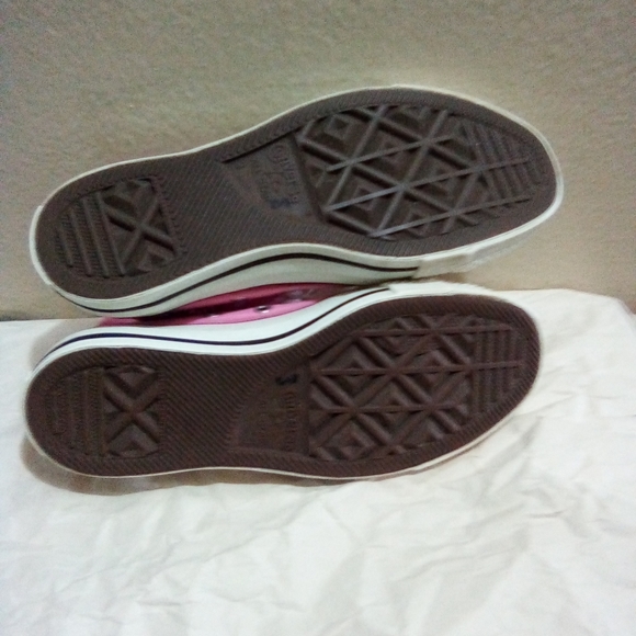 Converse High Tops - Picture 6 of 17